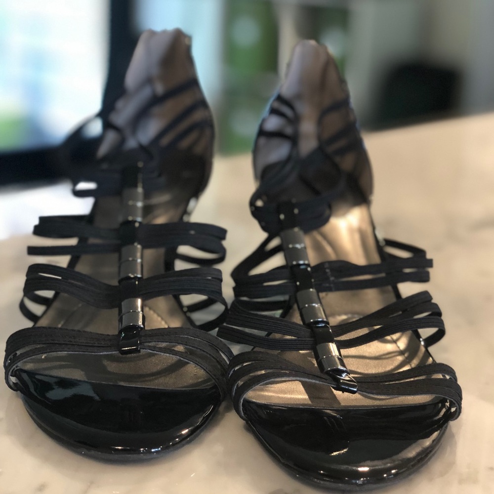 Bandolino Patent Sandals